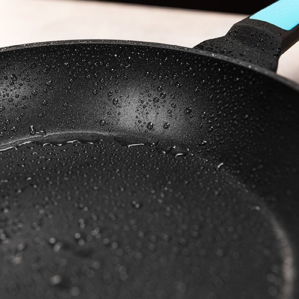 V2HC1B71837D8336726FA4EBC8D0A05A580R6923550P4