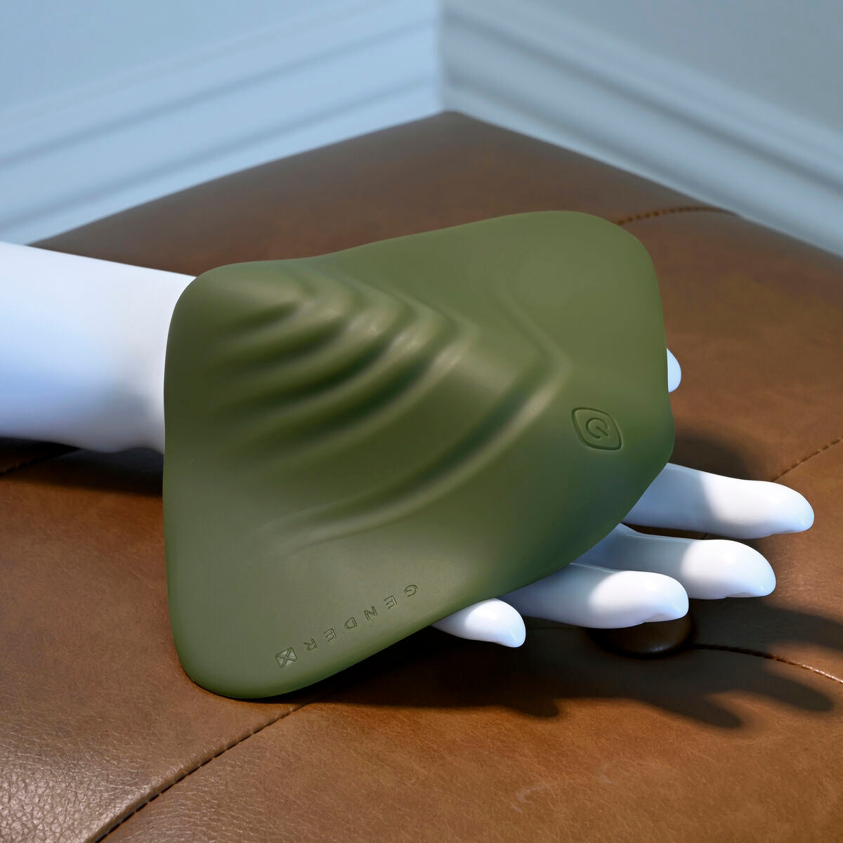 V2H2C6172610EE0A4568B9856BD8FCA6E3FR7220548P10