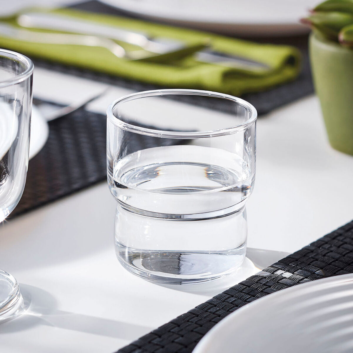 V4HE82E40244E9D9B812B74E1A32D06E79DR5341356P2