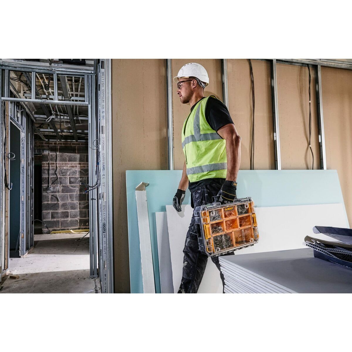 V2H06A1ACF22B6358C7653B7EAEE5BFA612R5997629P10