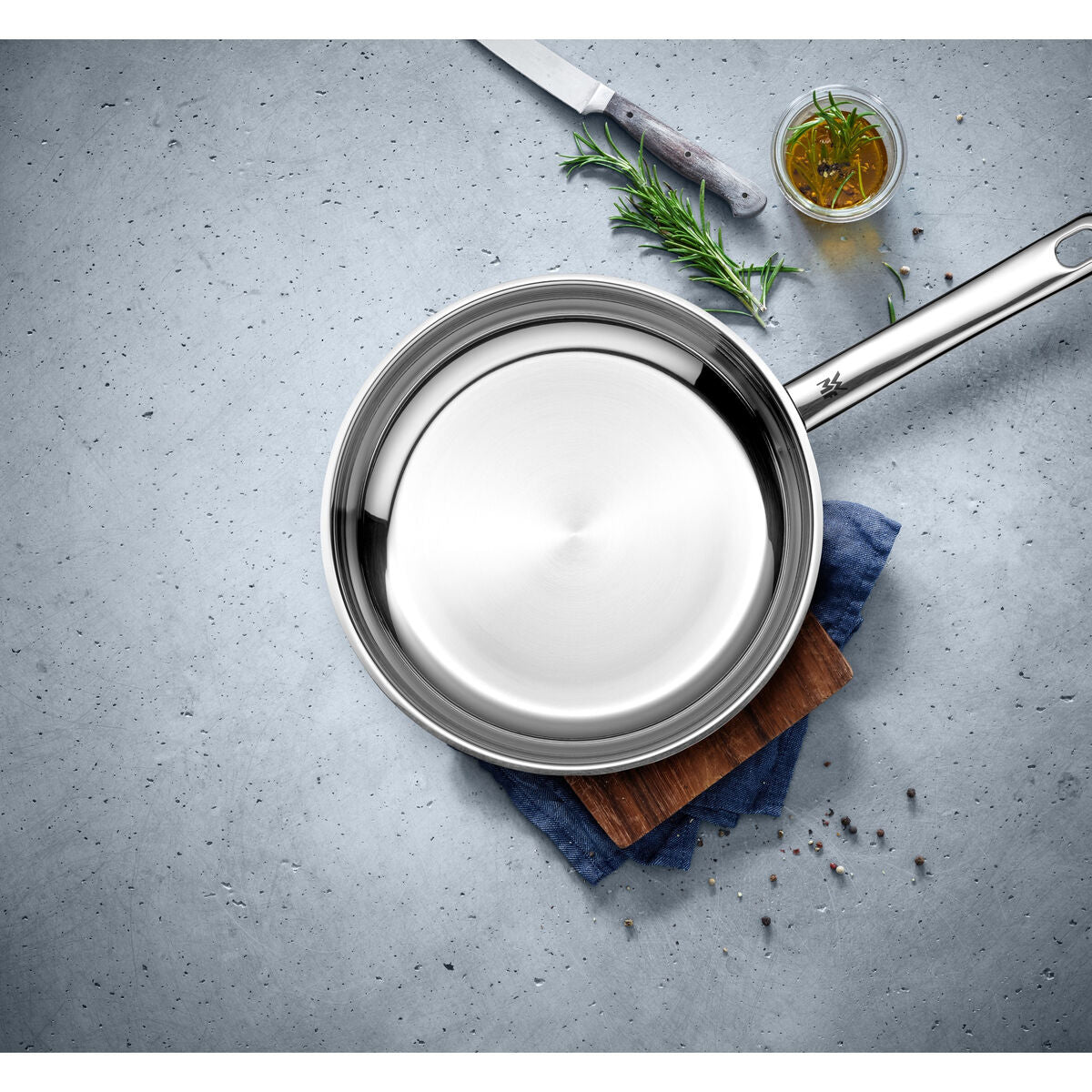 V2HE801FB8383928B603E57B8BB38AF574AR7427107P3