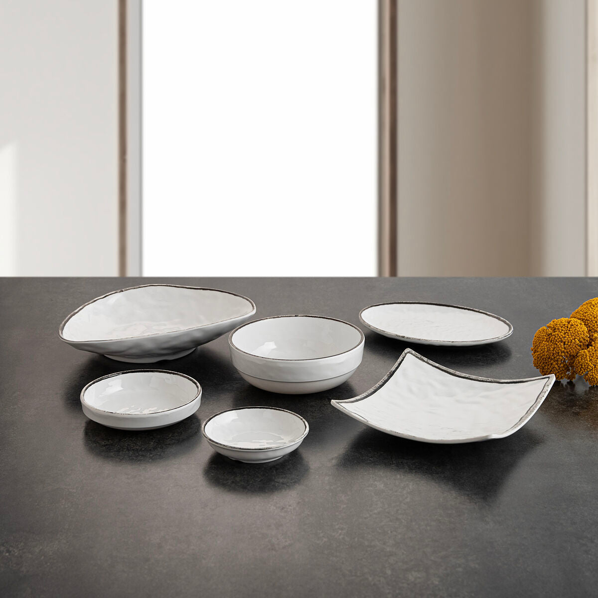 Assiette plate Quid Select Filo Blanc Noir Plastique Triangulaire 26 x 21 x 5,9 cm (9 Unités)