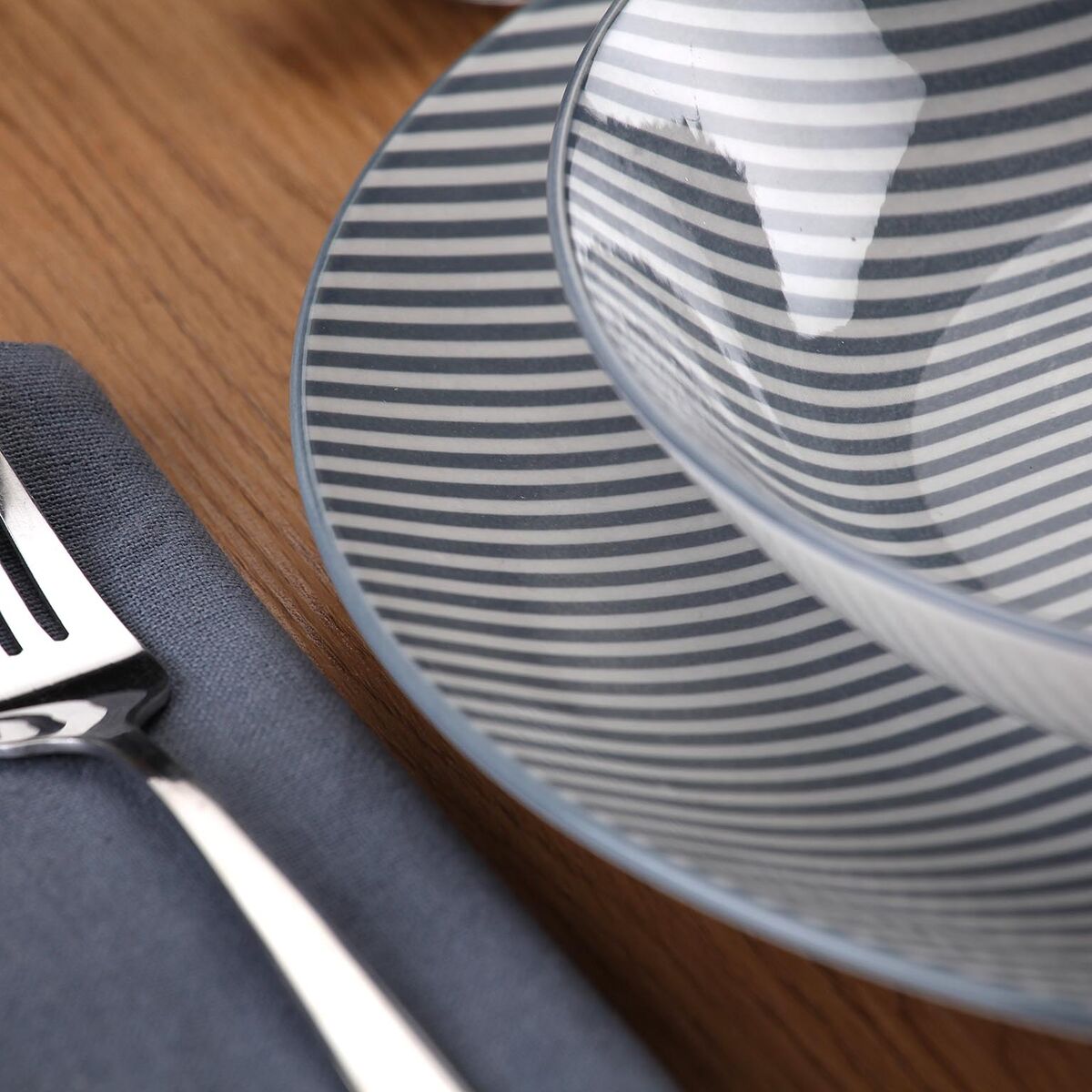 V2H7E817AE8DFAC8FE1A3267BE47B33D428R6828442P3