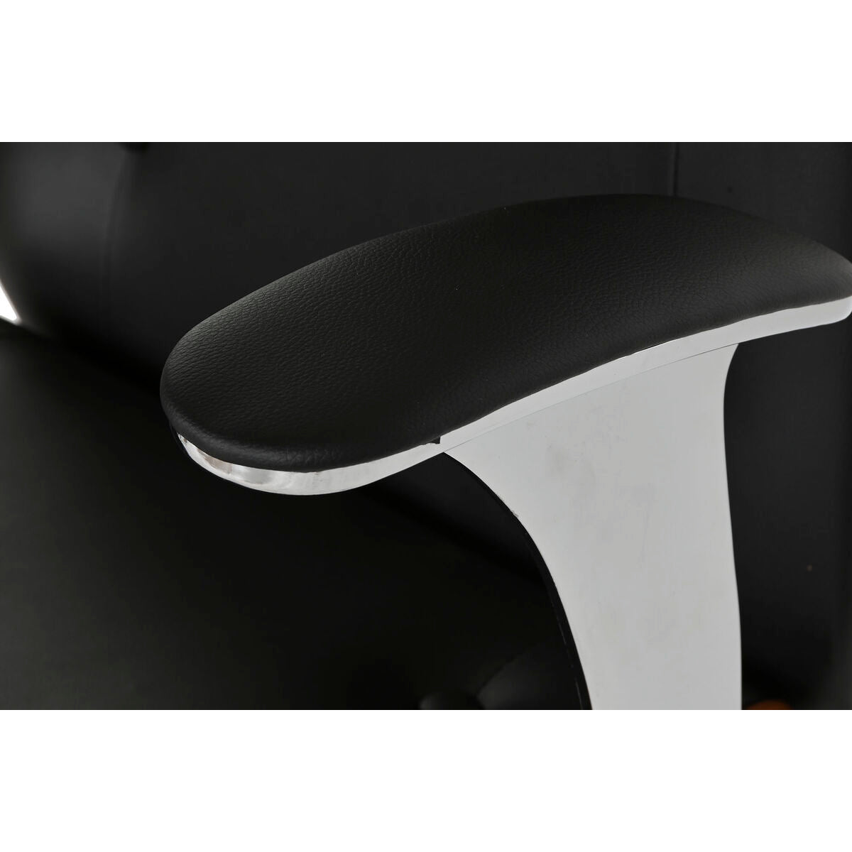 V5H4692AAD646C44368DF48032F3C38A540R5163950P2