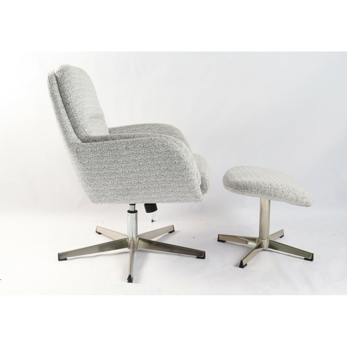 V7H55F19FF71A06603E8D985E9E69F9E7DBR6385700P3