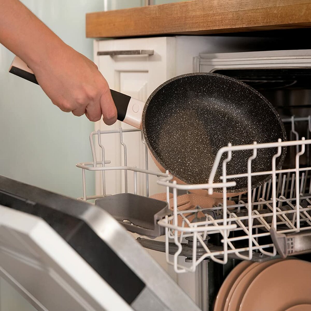 V2H743751F682C63704BFD22790B43A0A5ER5578601P5