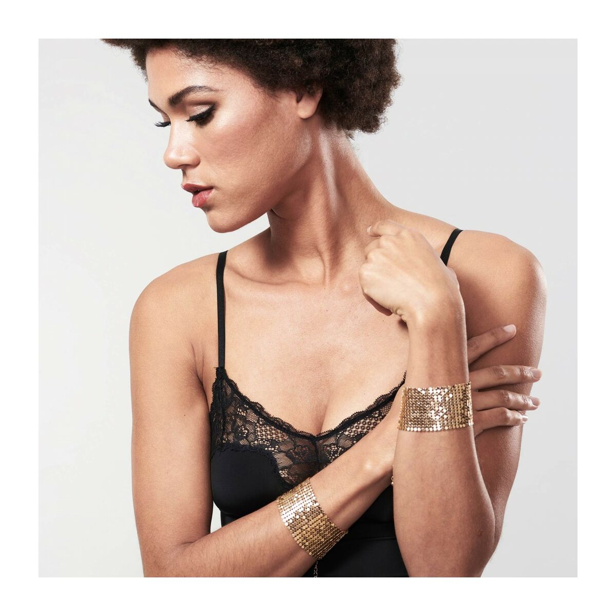 V6H656DA2E04AF18B679B9F746220DC21CDR4663545P4