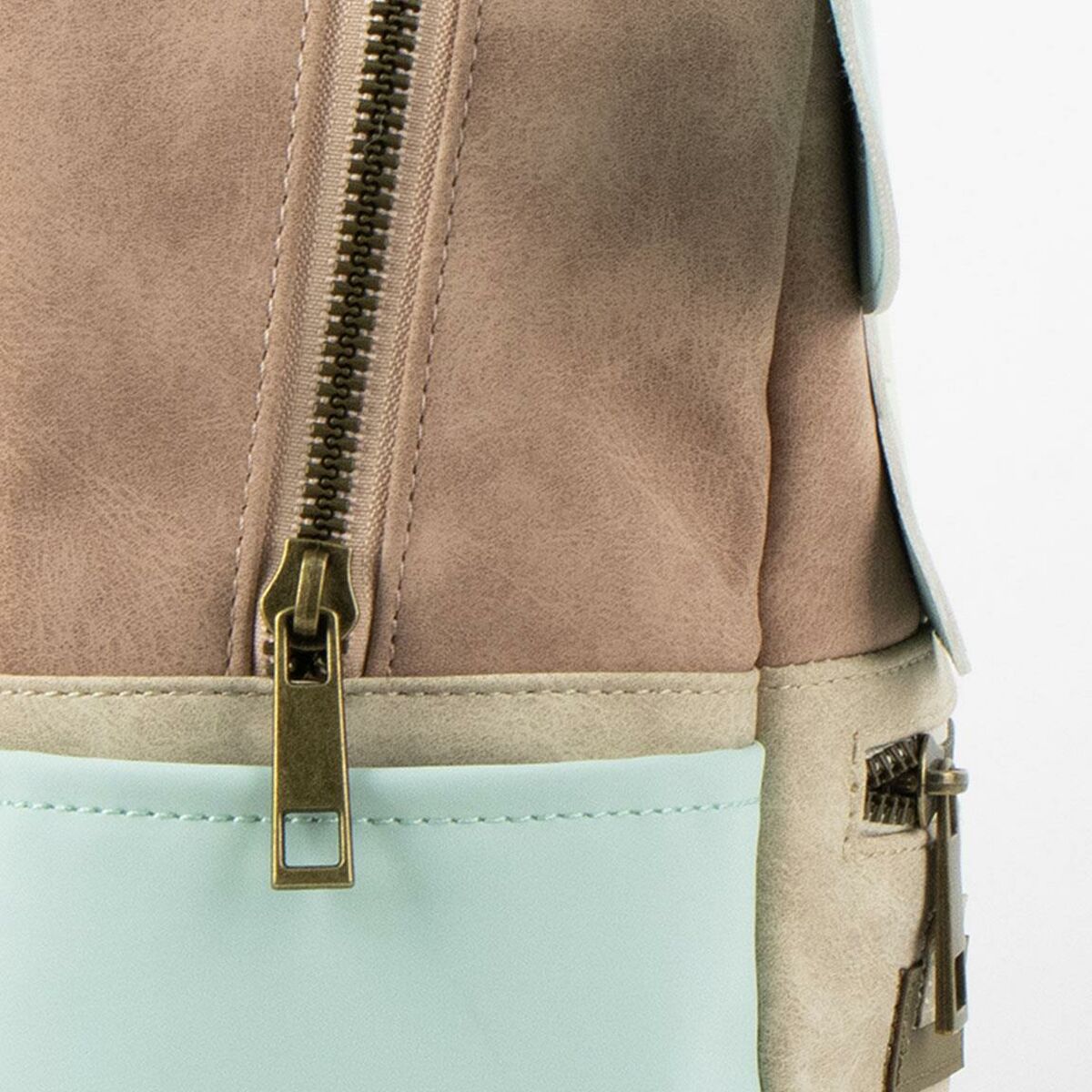 V4H33D44FB1FD5CCEED1453A8D0819EA57FR7104836P6