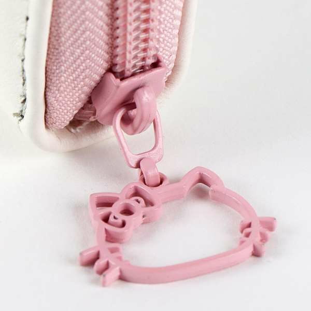 V4H085F6CB1AC7B4B3BC8B18C67C82A671FR6839186P6