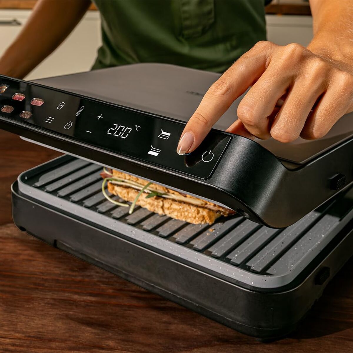 V1H11307585FE74ACC6AD21FC9E63461510RP8