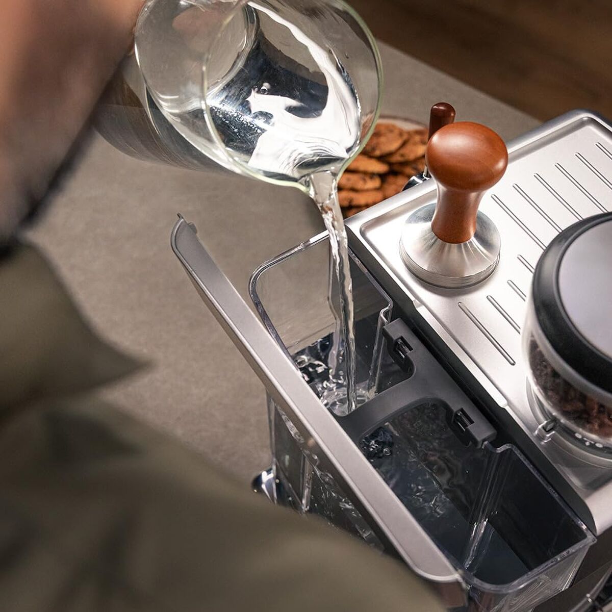 V2HBA030768D9AB054944E850802E5C1451R7646728P9