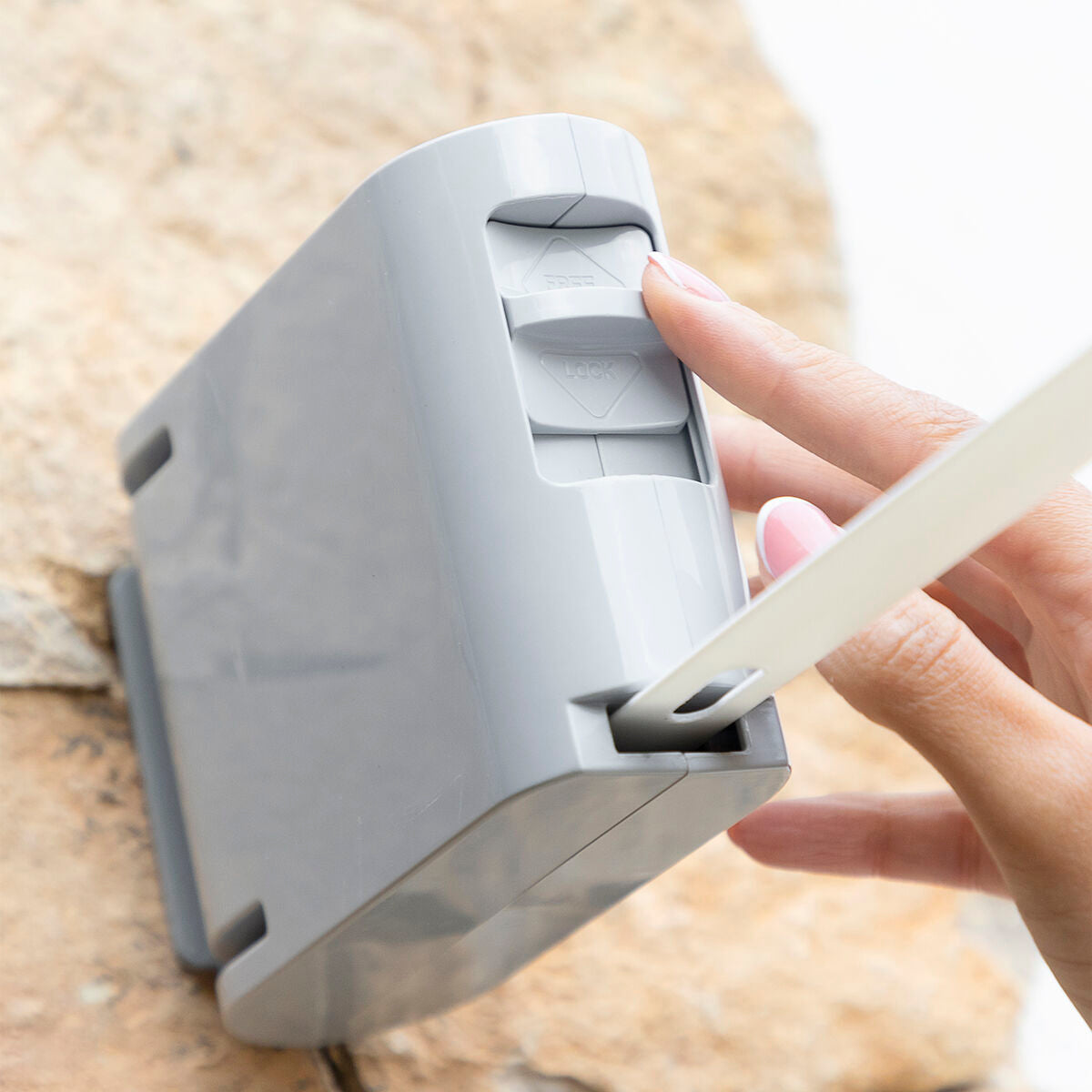 V8H69B1A02F460894E984856A4E0CE82B08R4147258P7